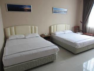 Mendu Inn Kuching Kültér fotó